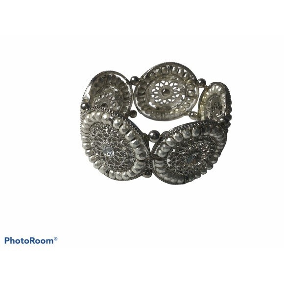 Silver Stretch Medallion Bracelet - Picture 1 of 4